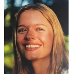 India Szlovák